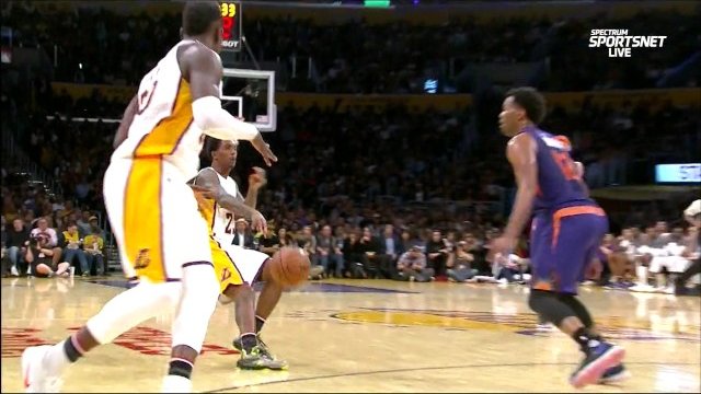 November 6, 2016 - Suns vs. Lakers - Julius Randle Driving Dunk