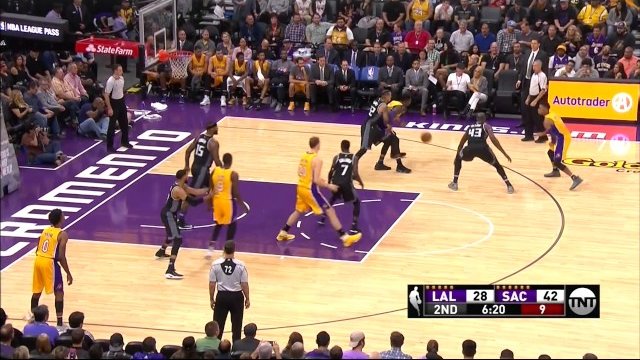 November 10, 2016 - Lakers vs. Kings - 1st Half Team Highlights