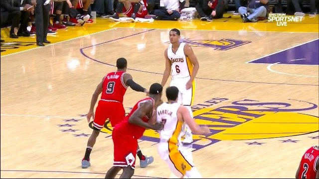 November 20, 2016 - Bulls vs. Lakers - Jordan Clarkson Alleyoop To Larry Nance Jr.